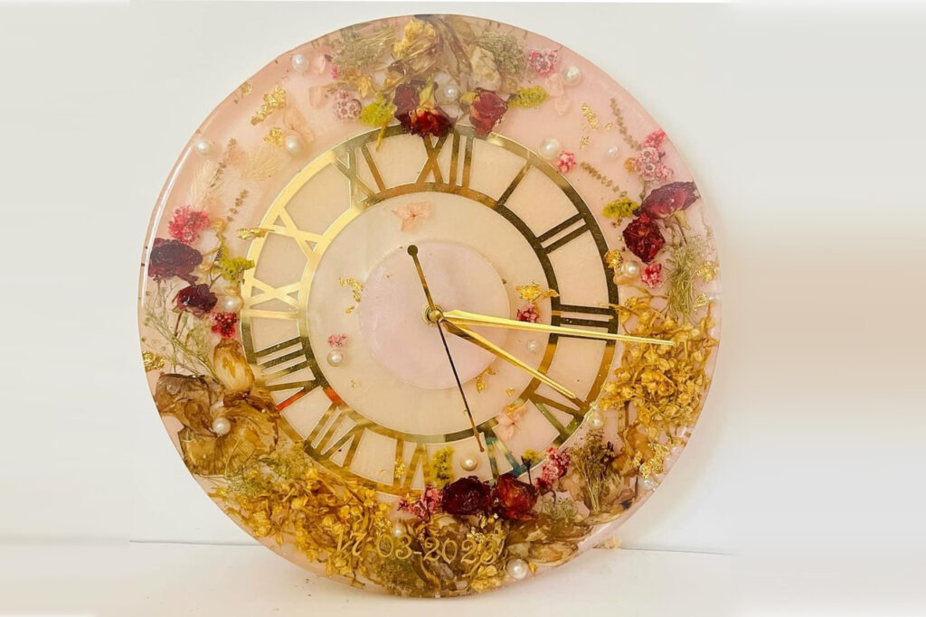 Customized Resin Wall Clock round